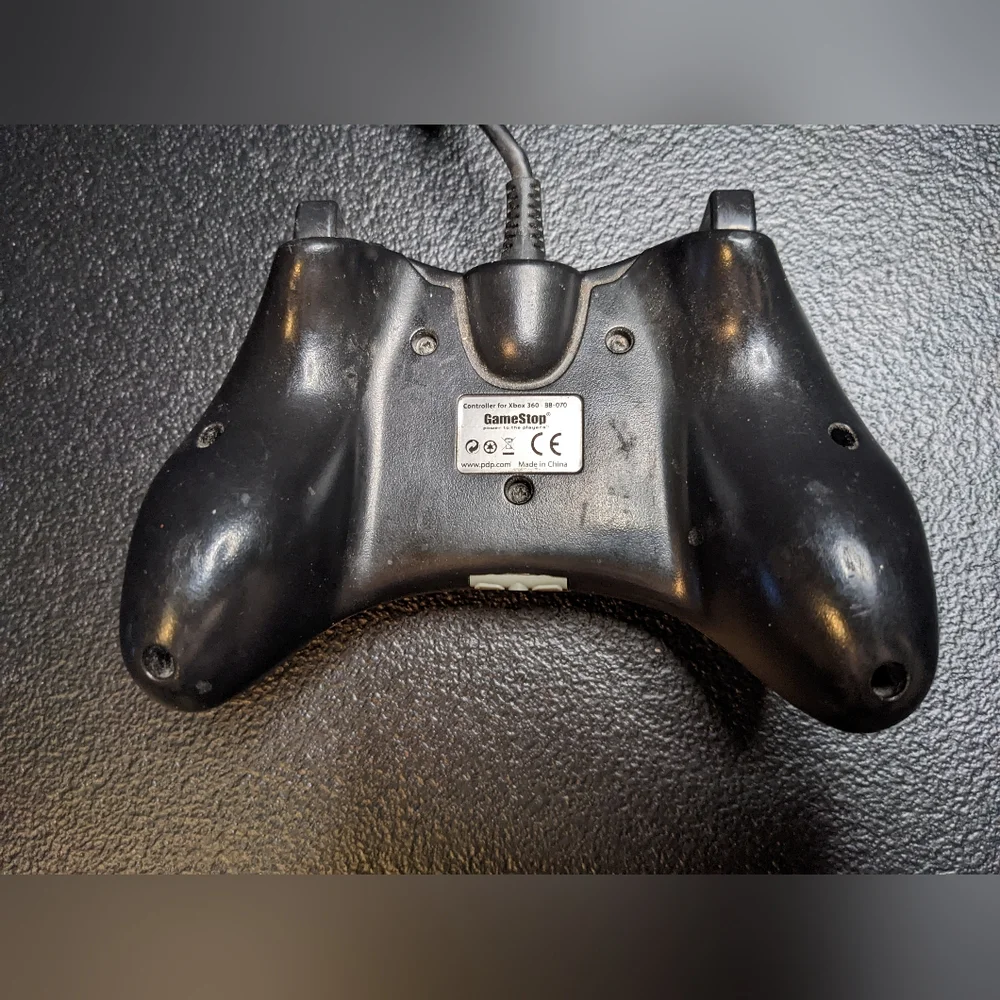 Microsoft Xbox 360 Wired Controllers (2 preowned) Black/Clear
